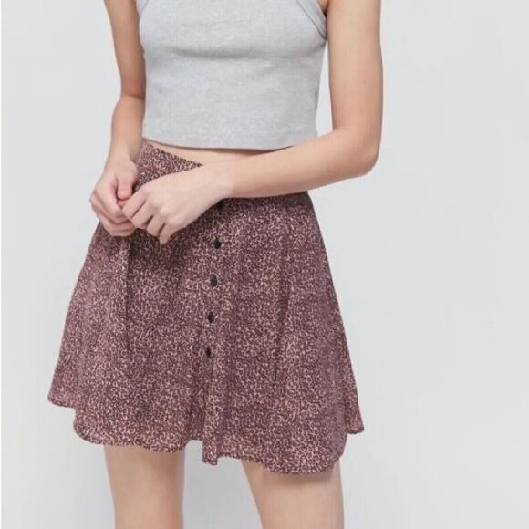 Urban Outfitters Women's Mini Skirt Size XS Pink Animal Print A-Line Mini Skirt - Picture 2 of 10